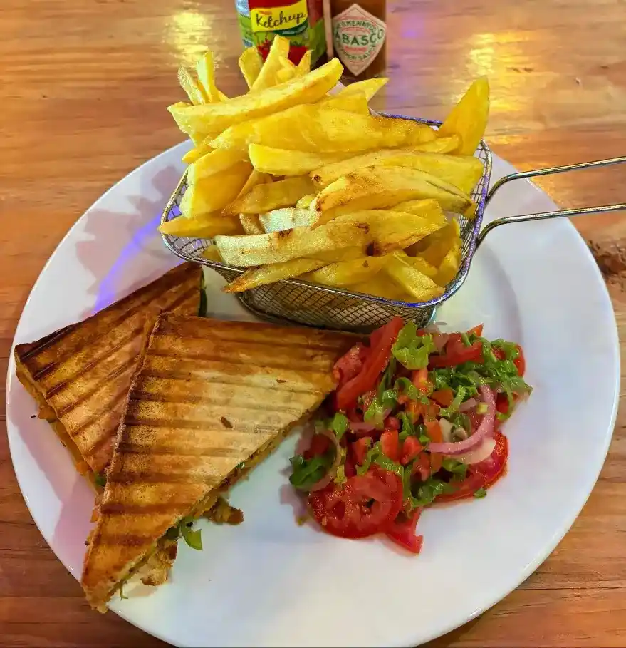 Chicken mayo sandwich7k .jpg